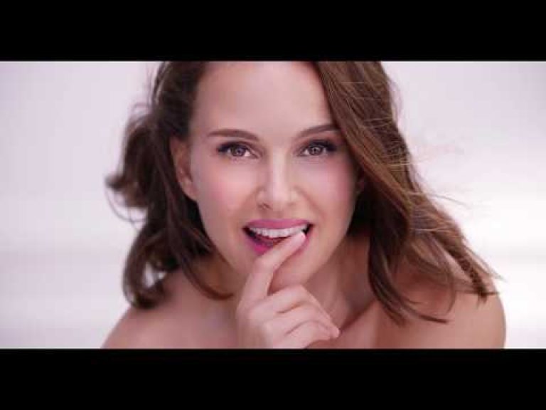Natalie Portman is the face of the new commercial: Miss Dior Rose N’Roses