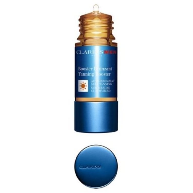 A radiant glow thanks to the ClarinsMen Tan Booster