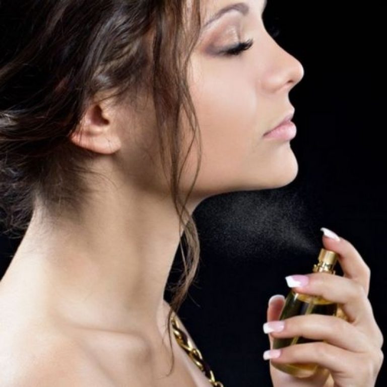 How to wear perfume?