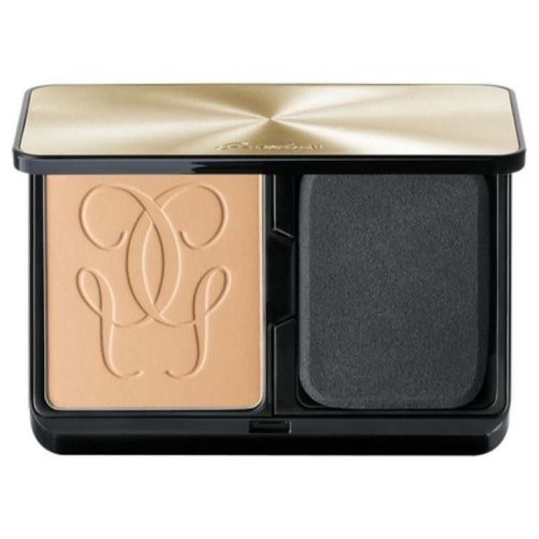 New Alive Compact Matte Skin Lingerie Foundation