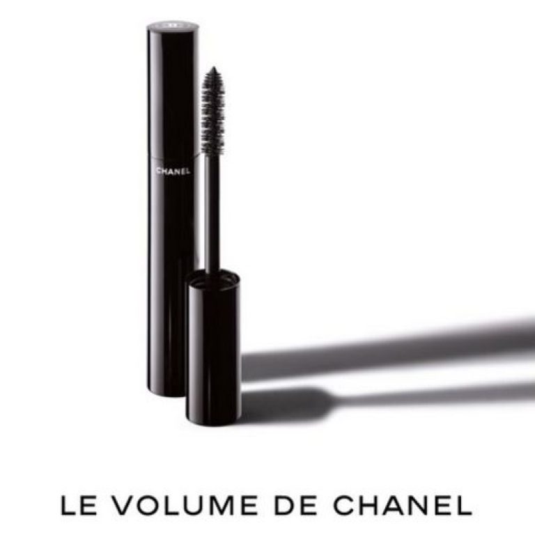 Le Volume de Chanel for a bewitching look