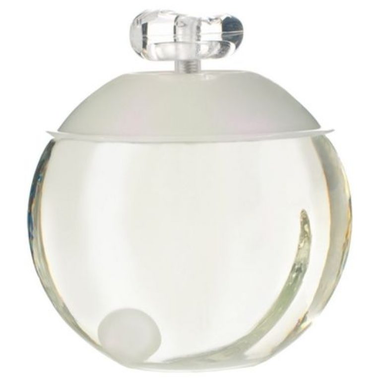 The perfume Noa the white pearl of Cacharel