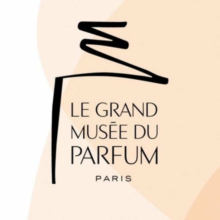 The “Grand Musée du Parfum” arrives in Paris